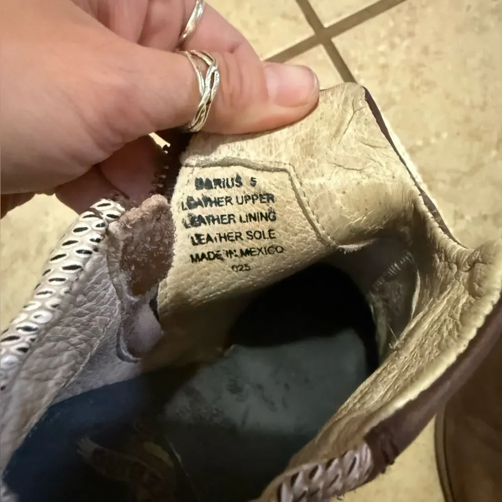 Freebird Darius heeled booties size 5